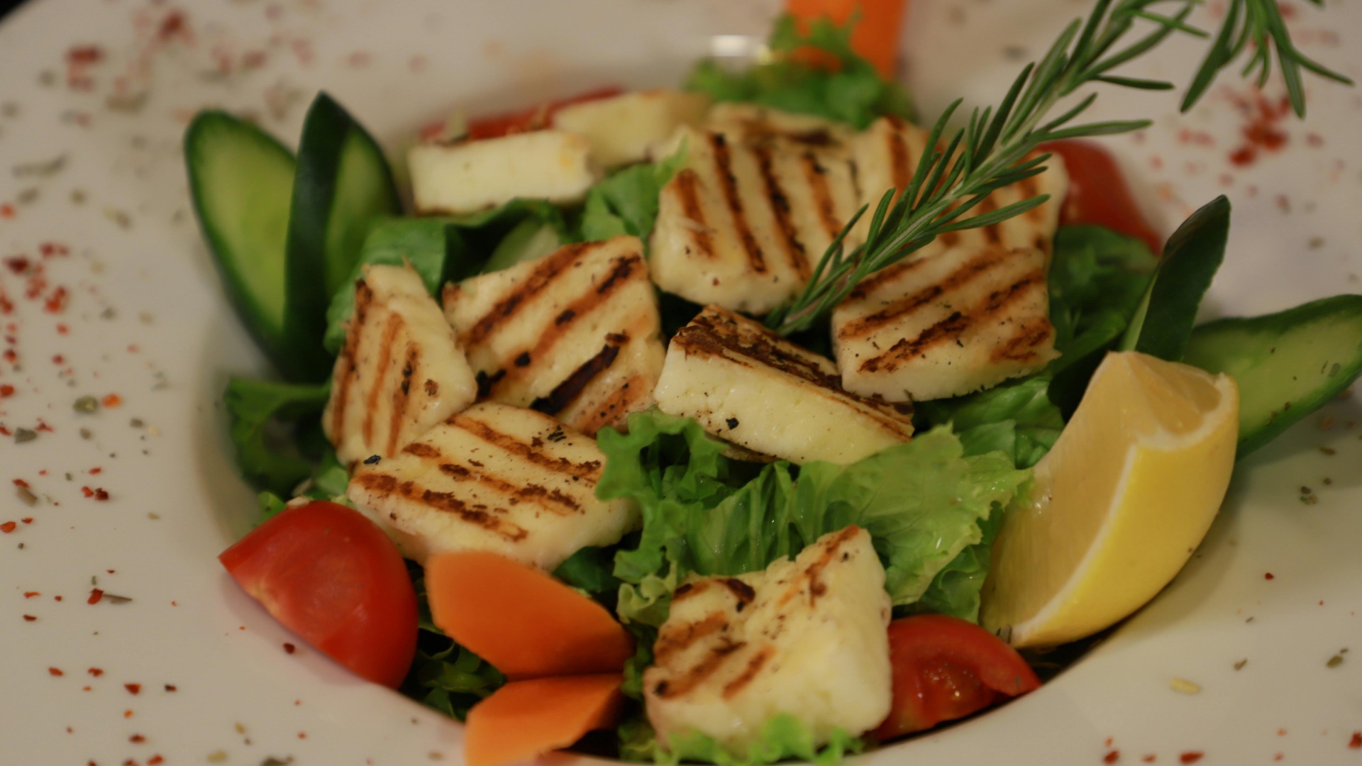 Izgara Hellim Salata